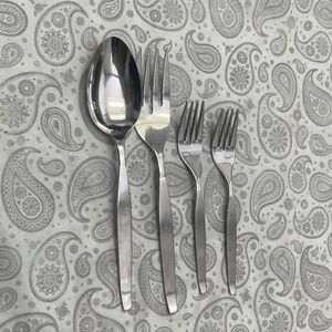 Lot 4 Oneida Stainless Flatware Forks & Serving Spoon USA Canada